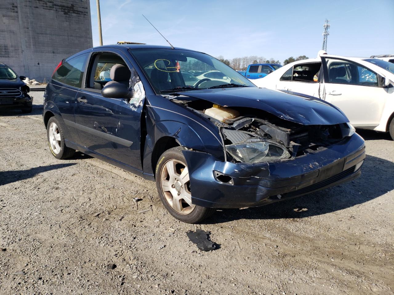 Photo 1 from auction – 2003 FORD FOCUS ZX3 with VIN 3FAFP31333R143664
