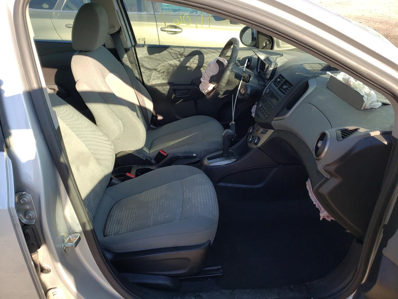 Photo 5 from auction – 2015 CHEVROLET SONIC LS with VIN 1G1JA5SH0F4118545