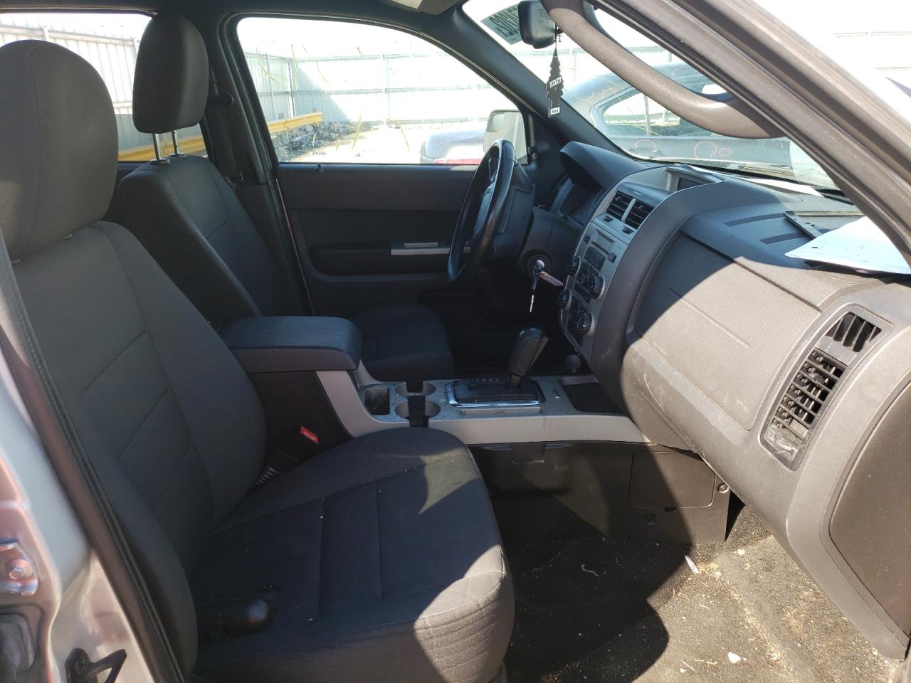Photo 5 from auction – 2012 FORD ESCAPE XLT with VIN 1FMCU0D72CKA20635