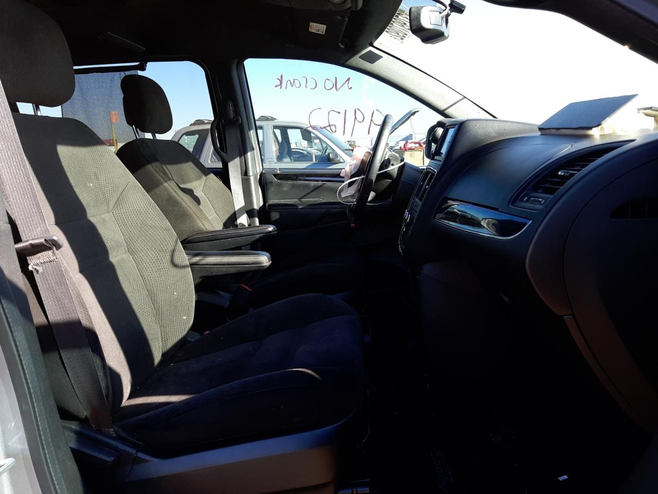 Photo 5 from auction – 2017 DODGE GRAND CARA with VIN 2C4RDGBG0HR550248