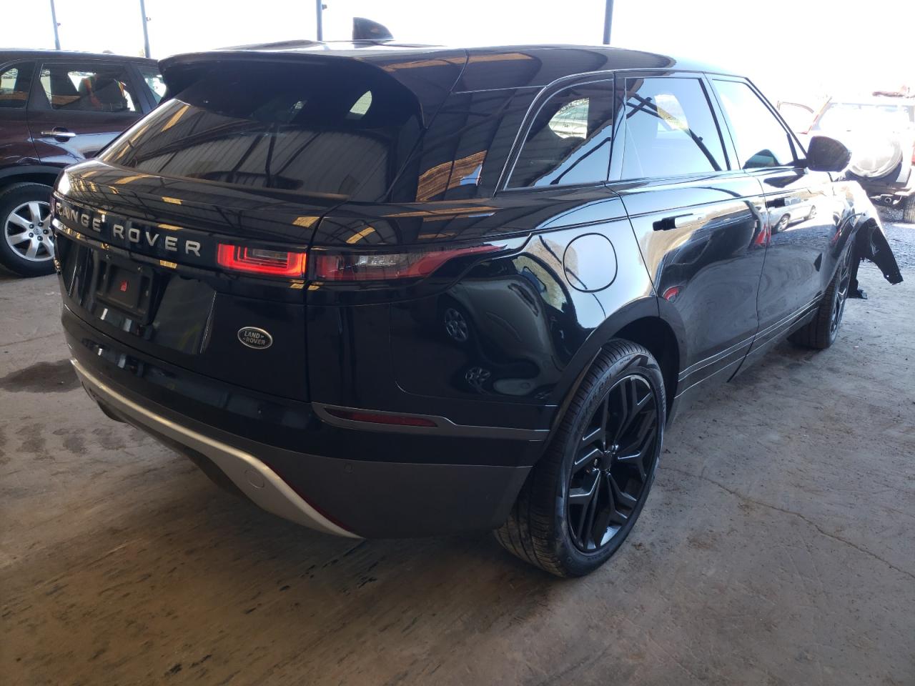 Photo 4 from auction – 2018 LAND ROVER RANGE ROVE with VIN SALYB2RX3JA707820