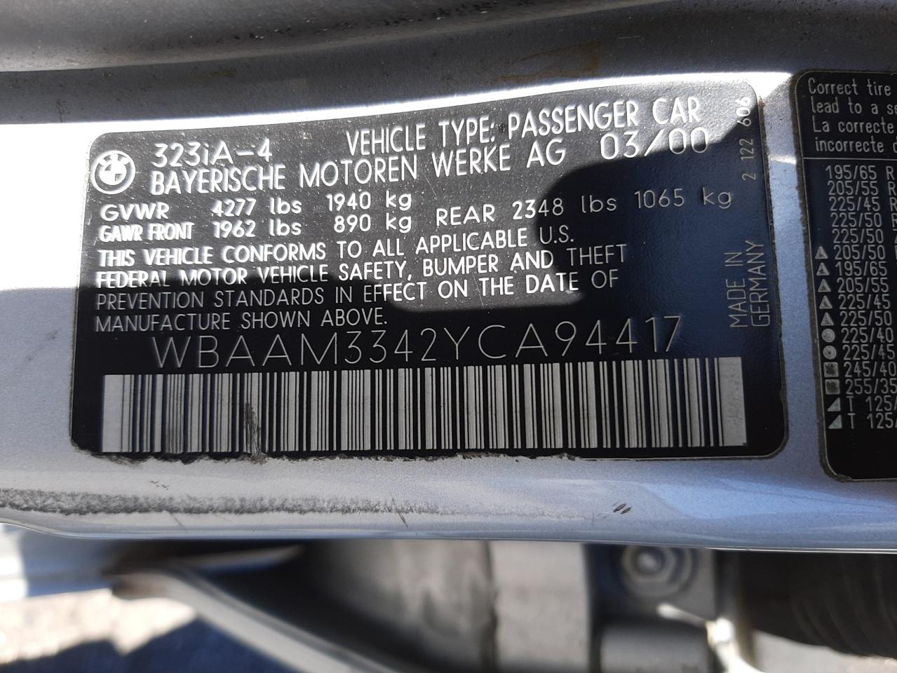 Photo 10 from auction – 2000 BMW 323 I with VIN WBAAM3342YCA94417