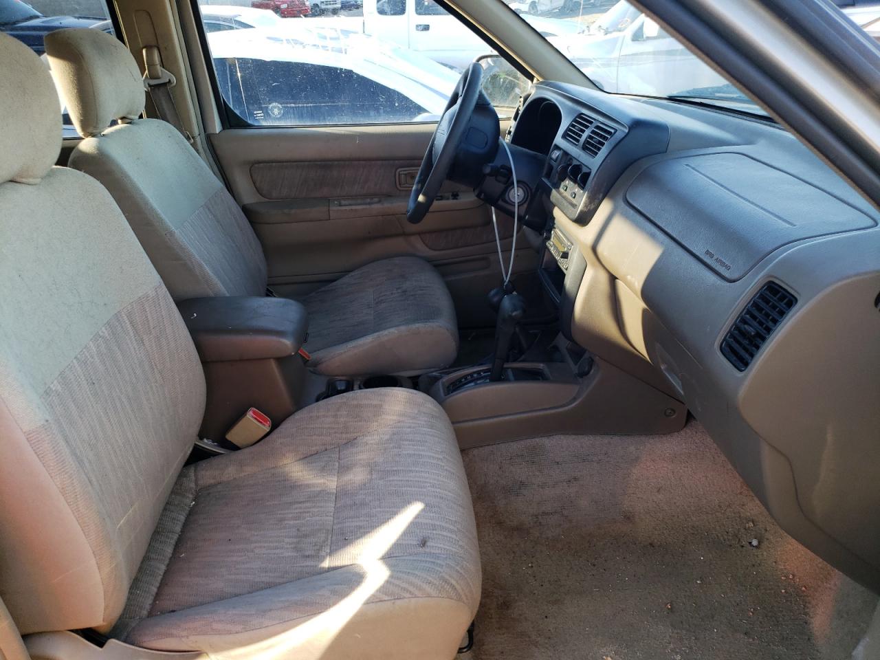 Photo 5 from auction – 2000 NISSAN FRONTIER C with VIN 1N6ED27Y0YC363911