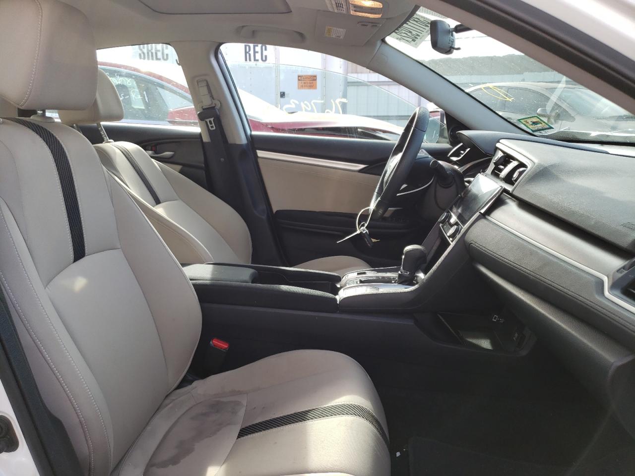 Photo 5 from auction – 2016 HONDA CIVIC EX with VIN 19XFC2F78GE242828