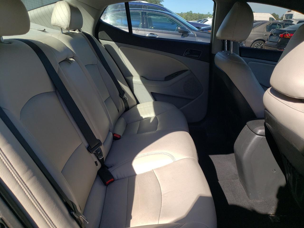 Photo 6 from auction – 2015 KIA OPTIMA LX with VIN 5XXGM4A70FG481056