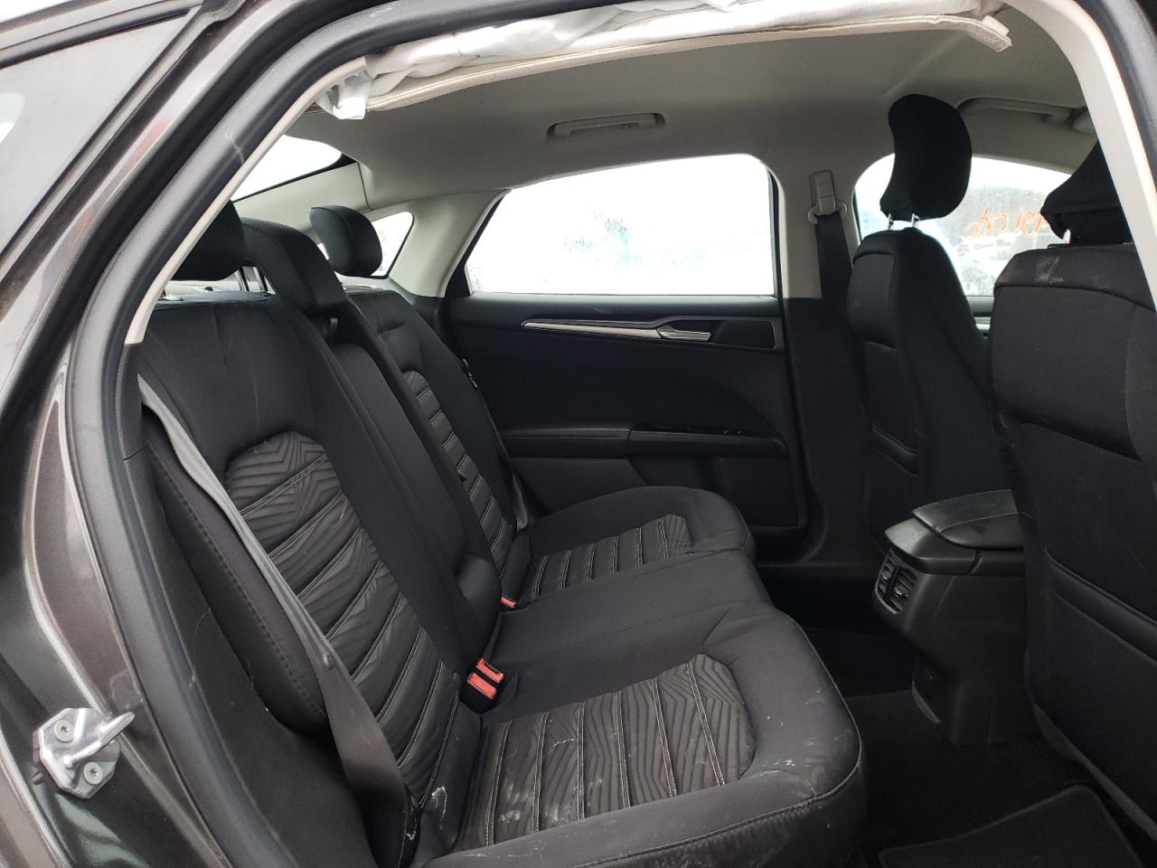 Photo 6 from auction – 2016 FORD FUSION SE with VIN 3FA6P0H78GR366067