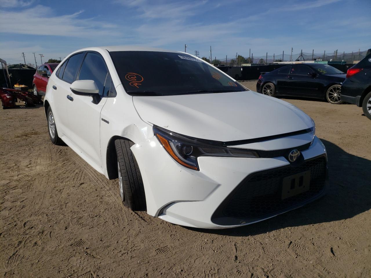 TOYOTA COROLLA LE 2020 with VIN JTDEBRBE8LJ011615 - Photo from auction