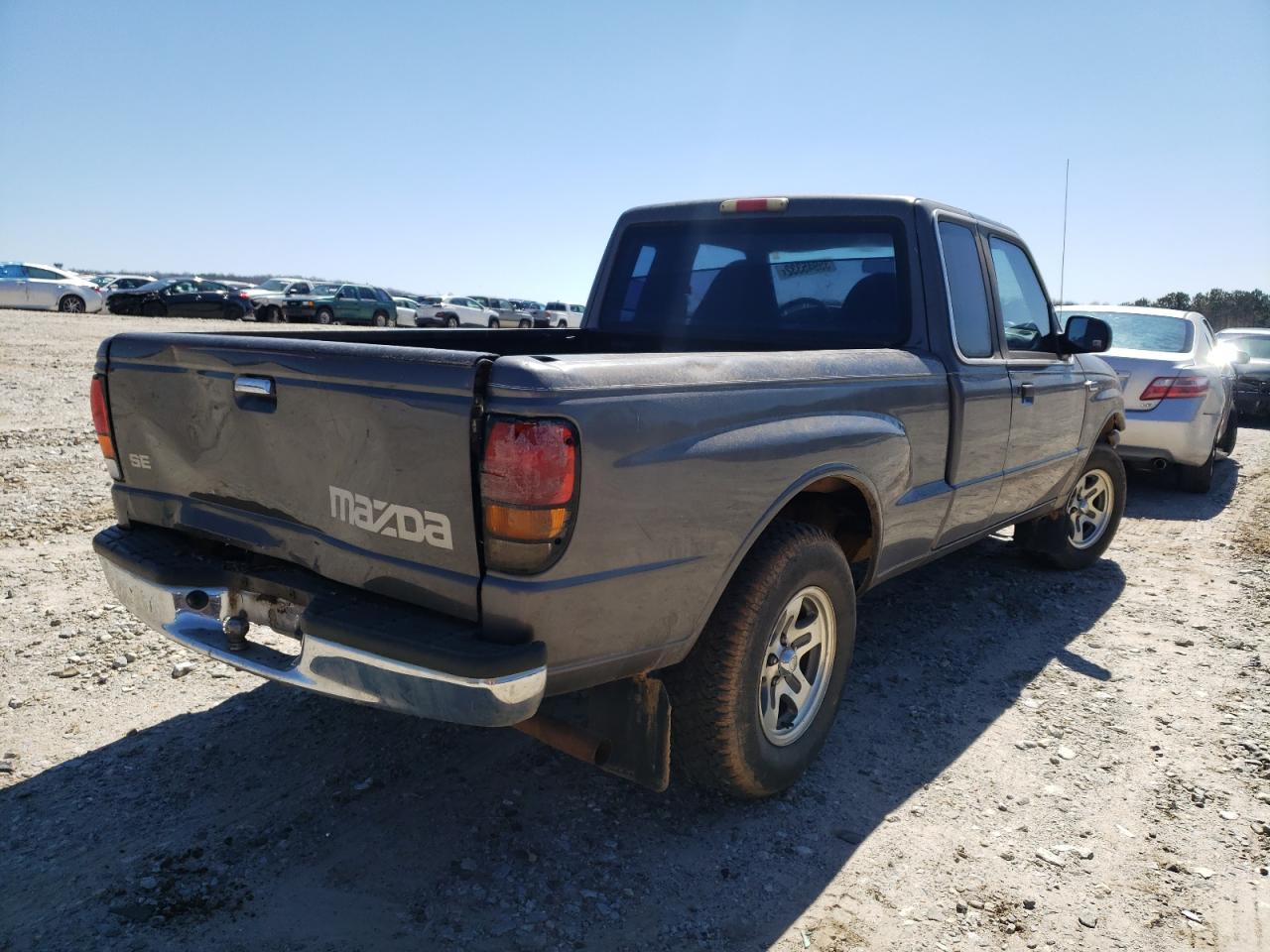 Photo 4 from auction – 1999 MAZDA B2500 CAB with VIN 4F4YR16C7XTM45500