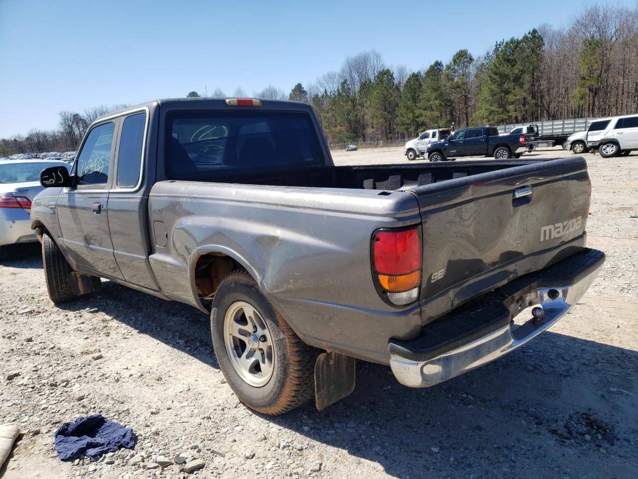 Photo 3 from auction – 1999 MAZDA B2500 CAB with VIN 4F4YR16C7XTM45500