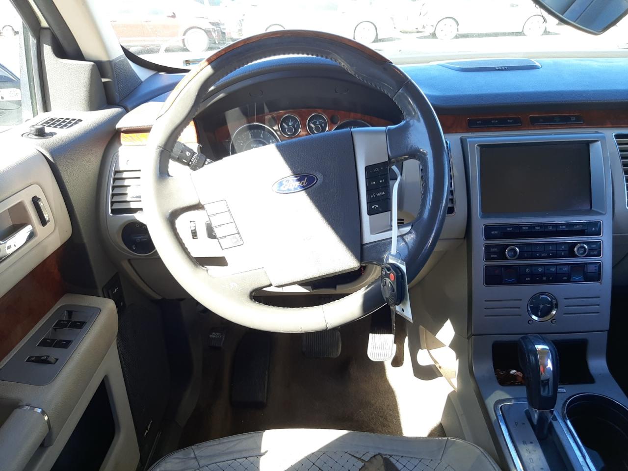 Photo 9 from auction – 2011 FORD FLEX LIMIT with VIN 2FMGK5DC8BBD19220
