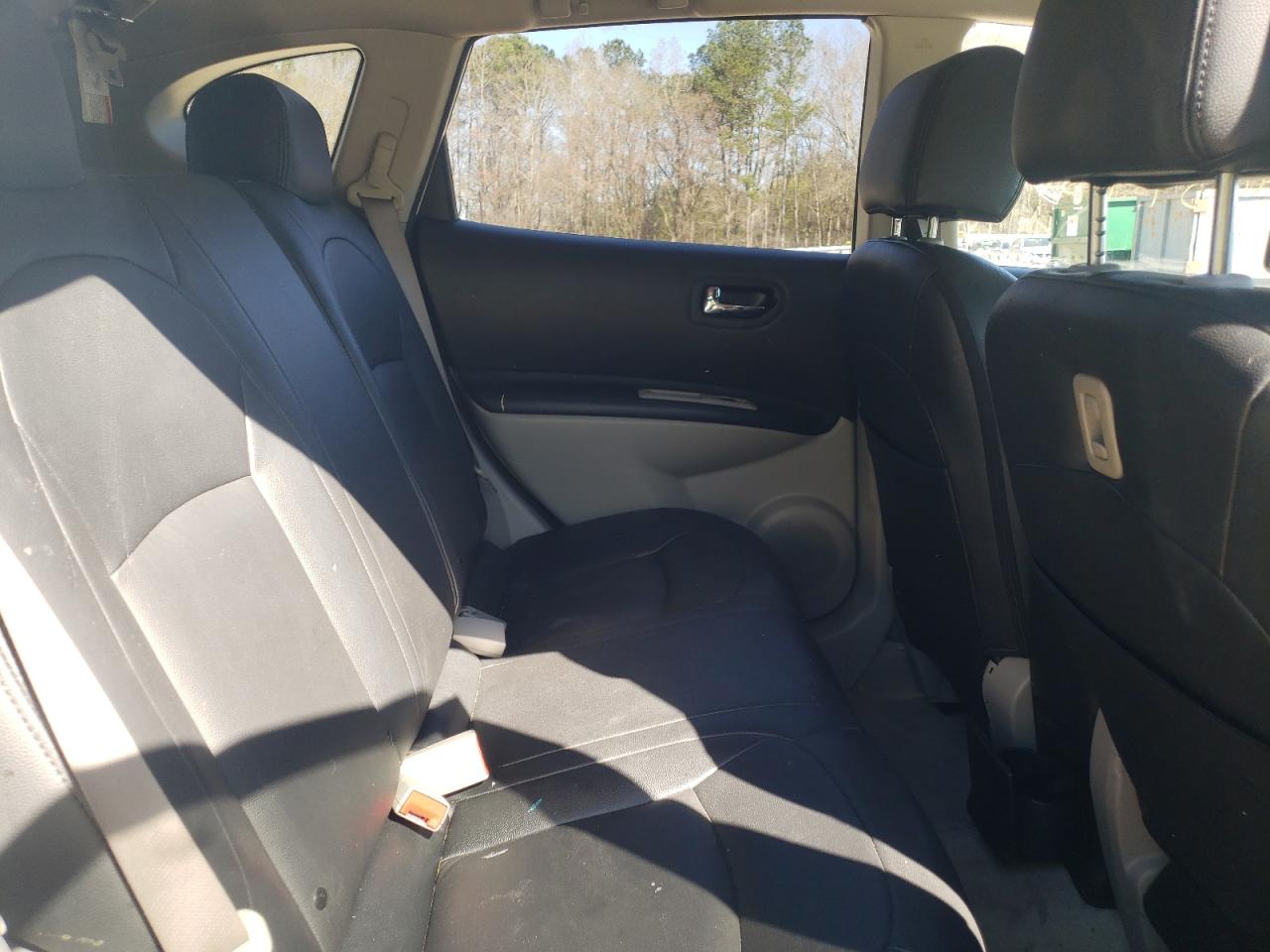 Photo 6 from auction – 2013 NISSAN ROGUE S with VIN JN8AS5MT7DW015019