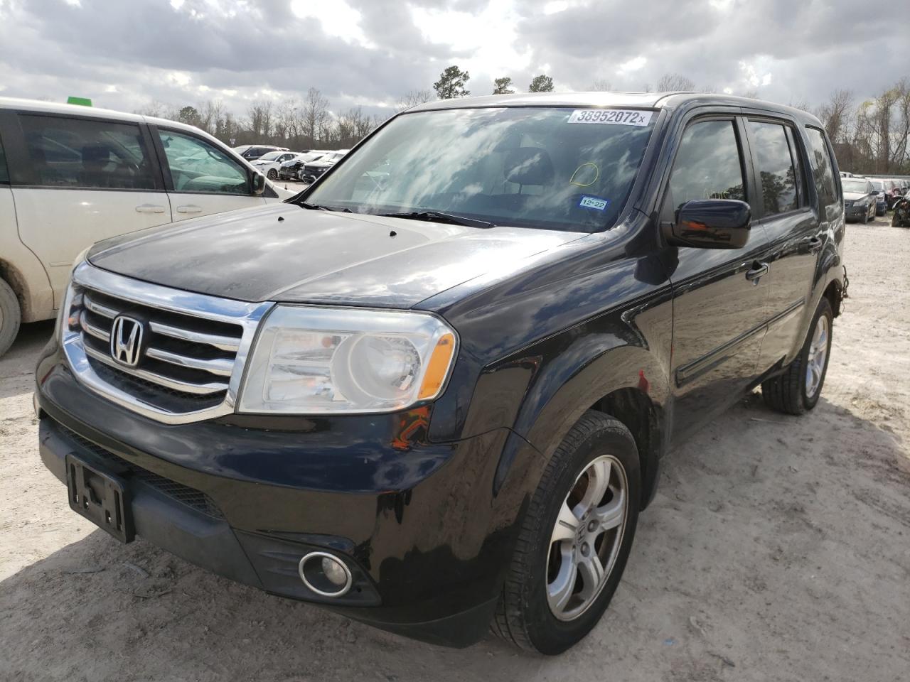 Photo 2 from auction – 2014 HONDA PILOT EXL with VIN 5FNYF4H55EB008158
