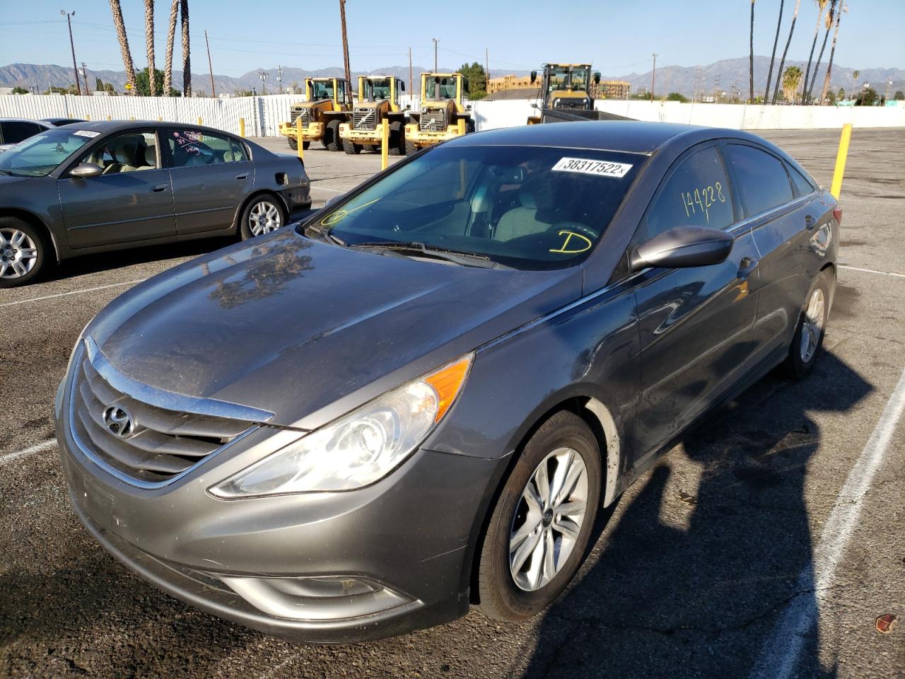 Photo 2 from auction – 2012 HYUNDAI SONATA GLS with VIN 5NPEB4AC2CH469985