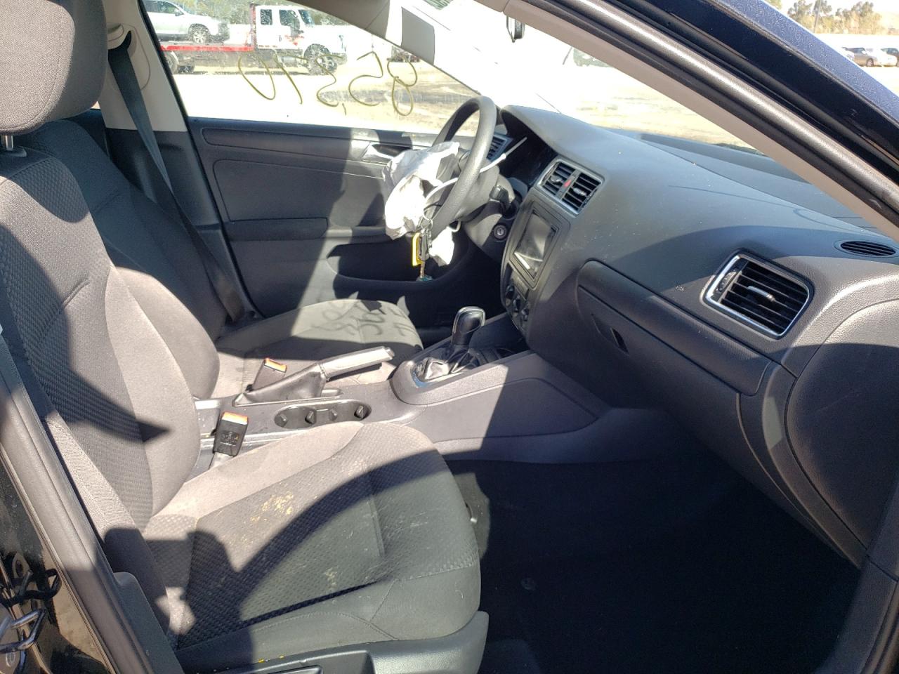 Photo 5 from auction – 2012 VOLKSWAGEN JETTA BASE with VIN 3VW2K7AJ4CM352841