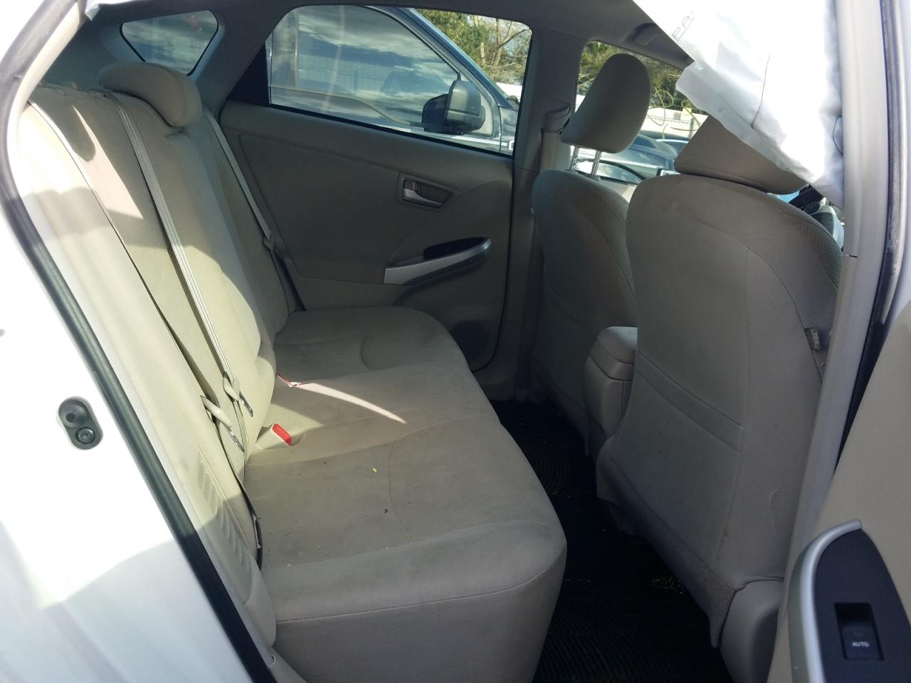 Photo 6 from auction – 2015 TOYOTA PRIUS with VIN JTDKN3DU7F0434224
