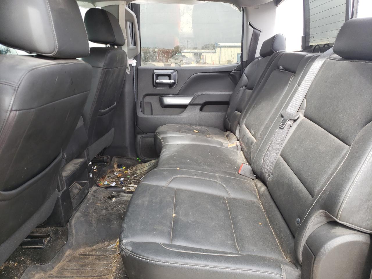 Photo 6 from auction – 2018 CHEVROLET SILVERADO with VIN 3GCUKREC3JG109889