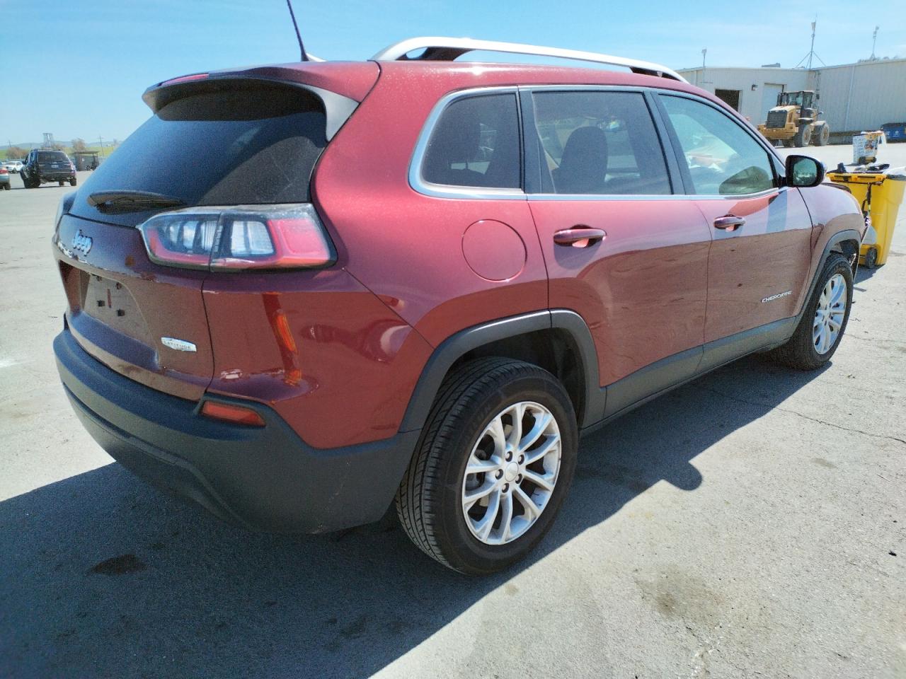 Photo 4 from auction – 2019 JEEP CHEROKEE L with VIN 1C4PJLCBXKD160165