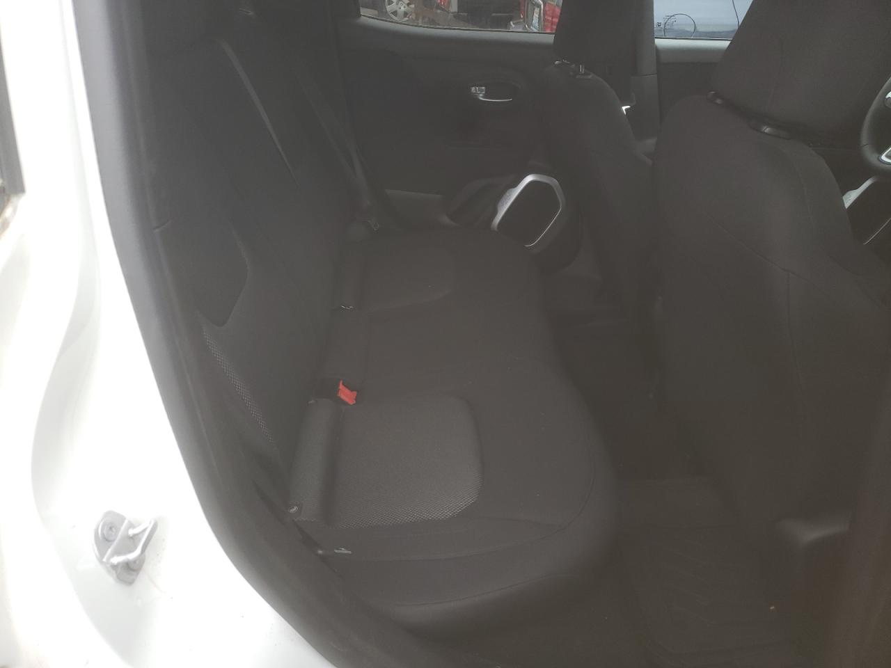 Photo 6 from auction – 2018 JEEP RENEGADE S with VIN ZACCJBAB8JPJ51571