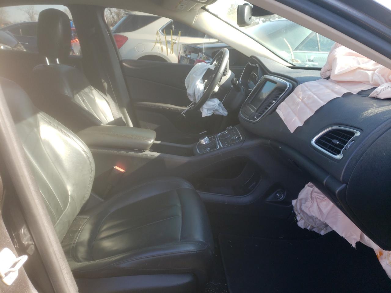 Photo 5 from auction – 2016 CHRYSLER 200 LIMITE with VIN 1C3CCCAB0GN184539