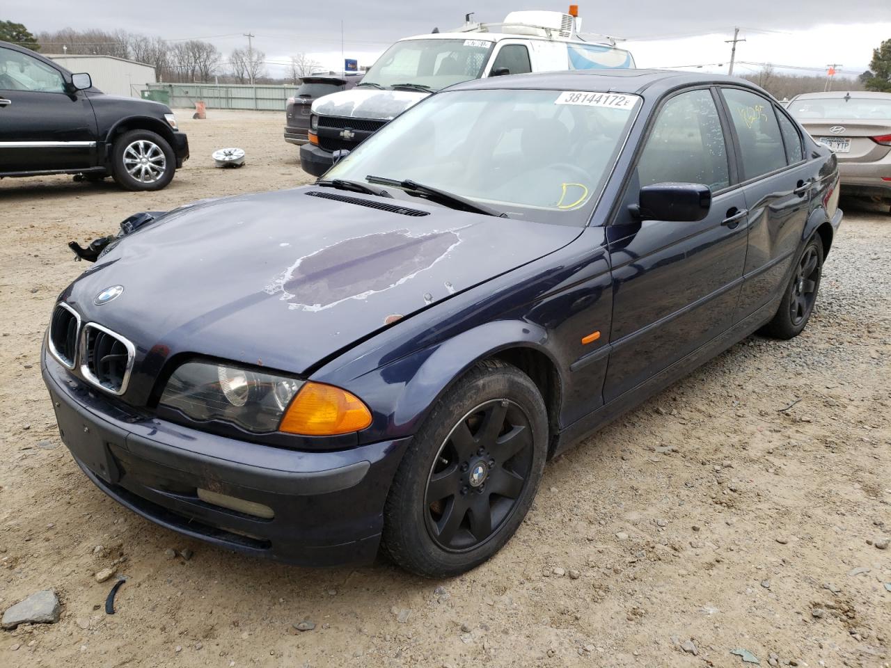 Photo 2 from auction – 2001 BMW 325 I with VIN WBAAV33451FU98102