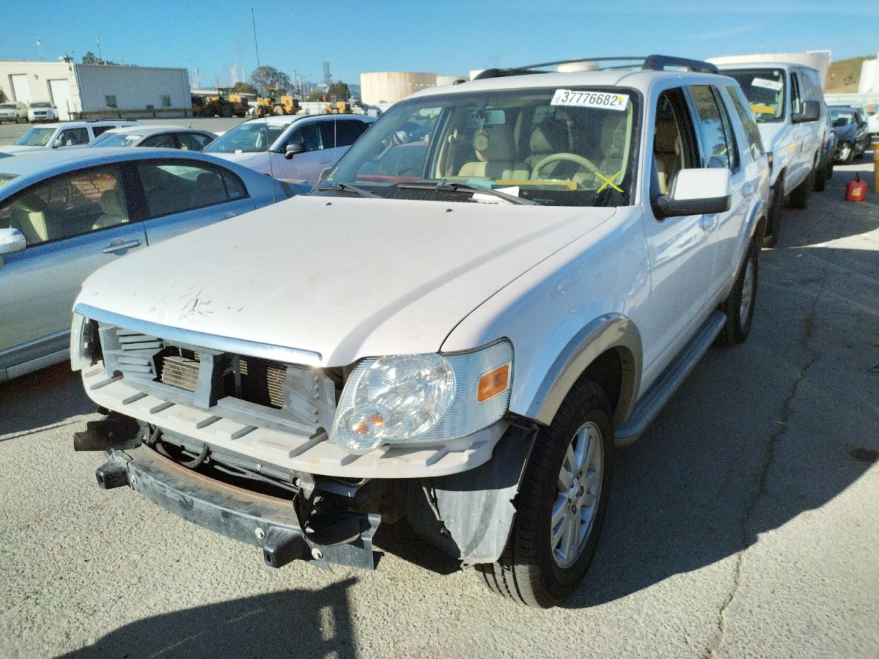 Photo 2 from auction – 2010 FORD EXPLORER E with VIN 1FMEU7EE3AUA72033