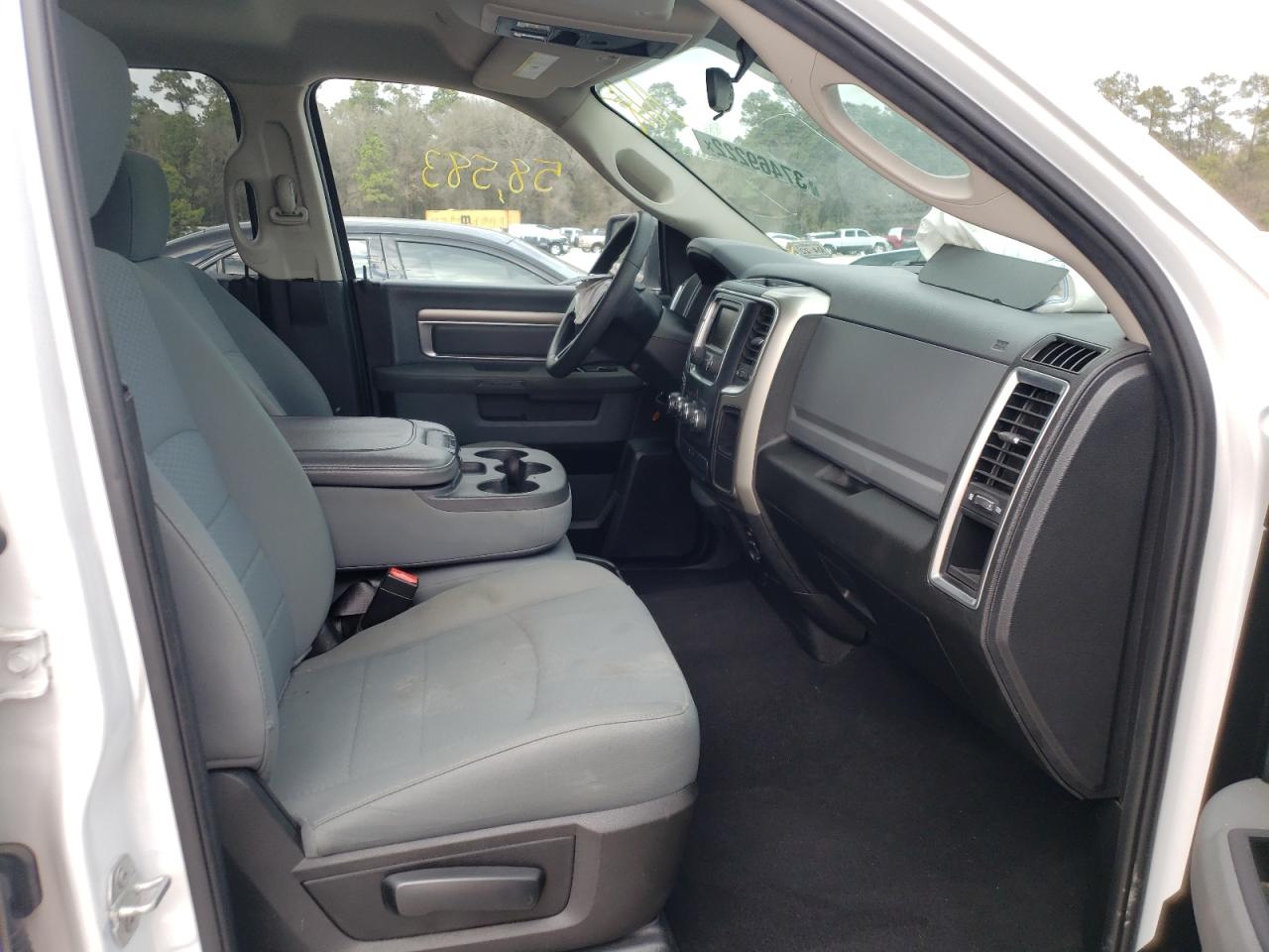 Photo 5 from auction – 2019 RAM 1500 CLASS with VIN 1C6RR6TT0KS686691
