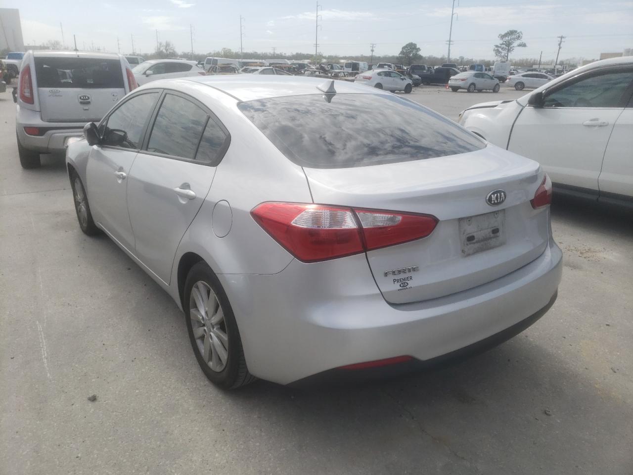Photo 3 from auction – 2015 KIA FORTE LX with VIN KNAFX4A66F5397660