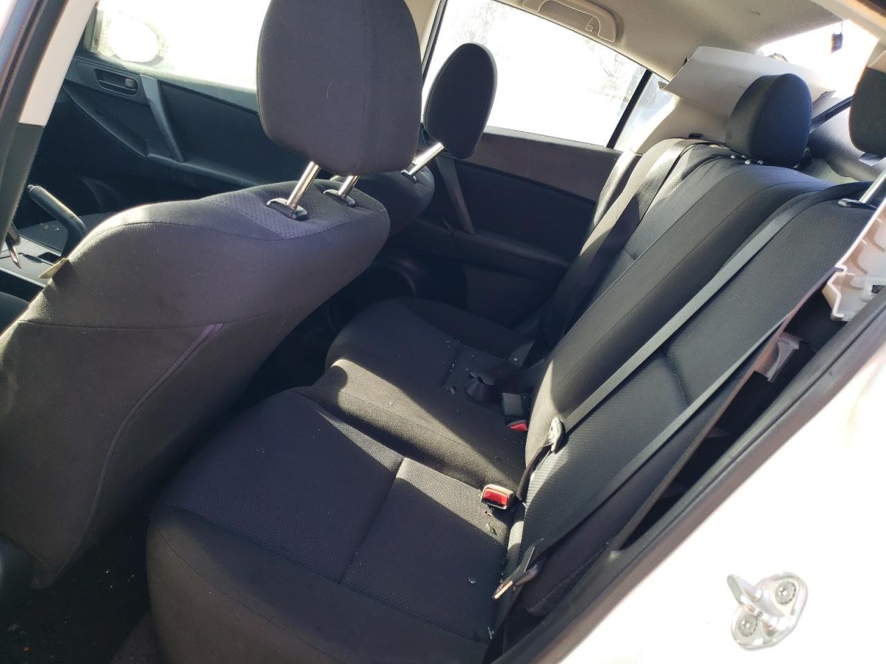 Photo 6 from auction – 2010 MAZDA 3 I with VIN JM1BL1SF1A1242282