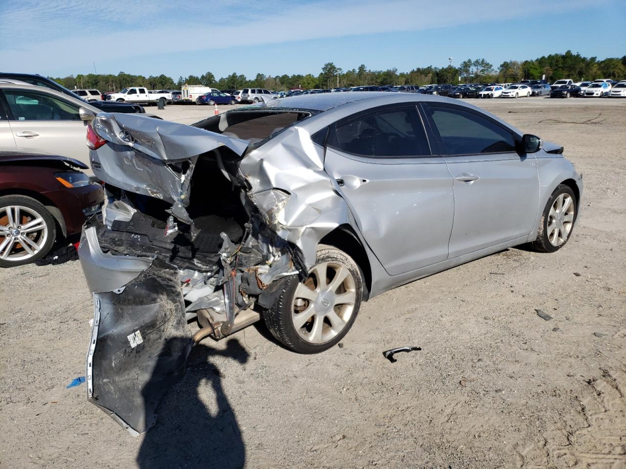 Photo 4 from auction – 2012 HYUNDAI ELANTRA GL with VIN 5NPDH4AE7CH112653