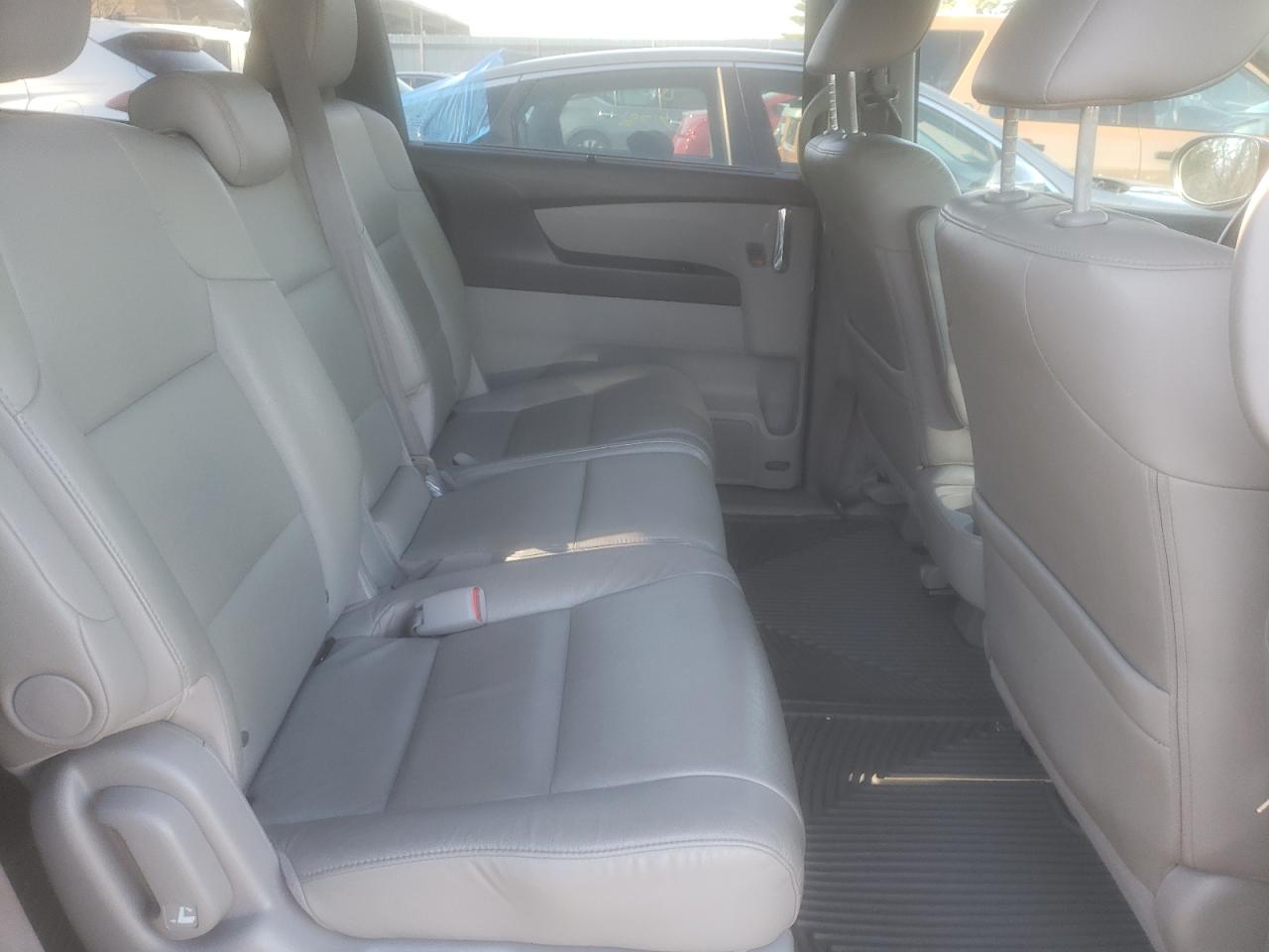 Photo 6 from auction – 2015 HONDA ODYSSEY EX with VIN 5FNRL5H61FB090130