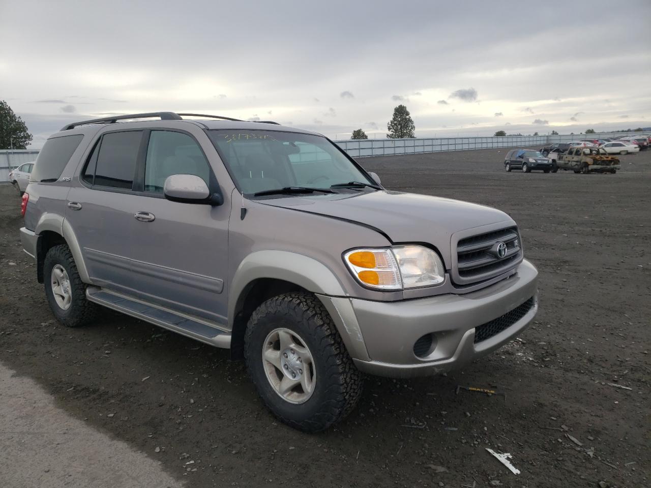 TOYOTA SEQUOIA SR 2002 with VIN 5TDBT44A62S065641 - Photo from auction