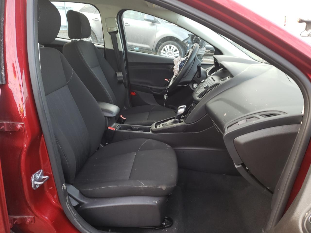 Photo 5 from auction – 2016 FORD FOCUS SE with VIN 1FADP3FE9GL207907