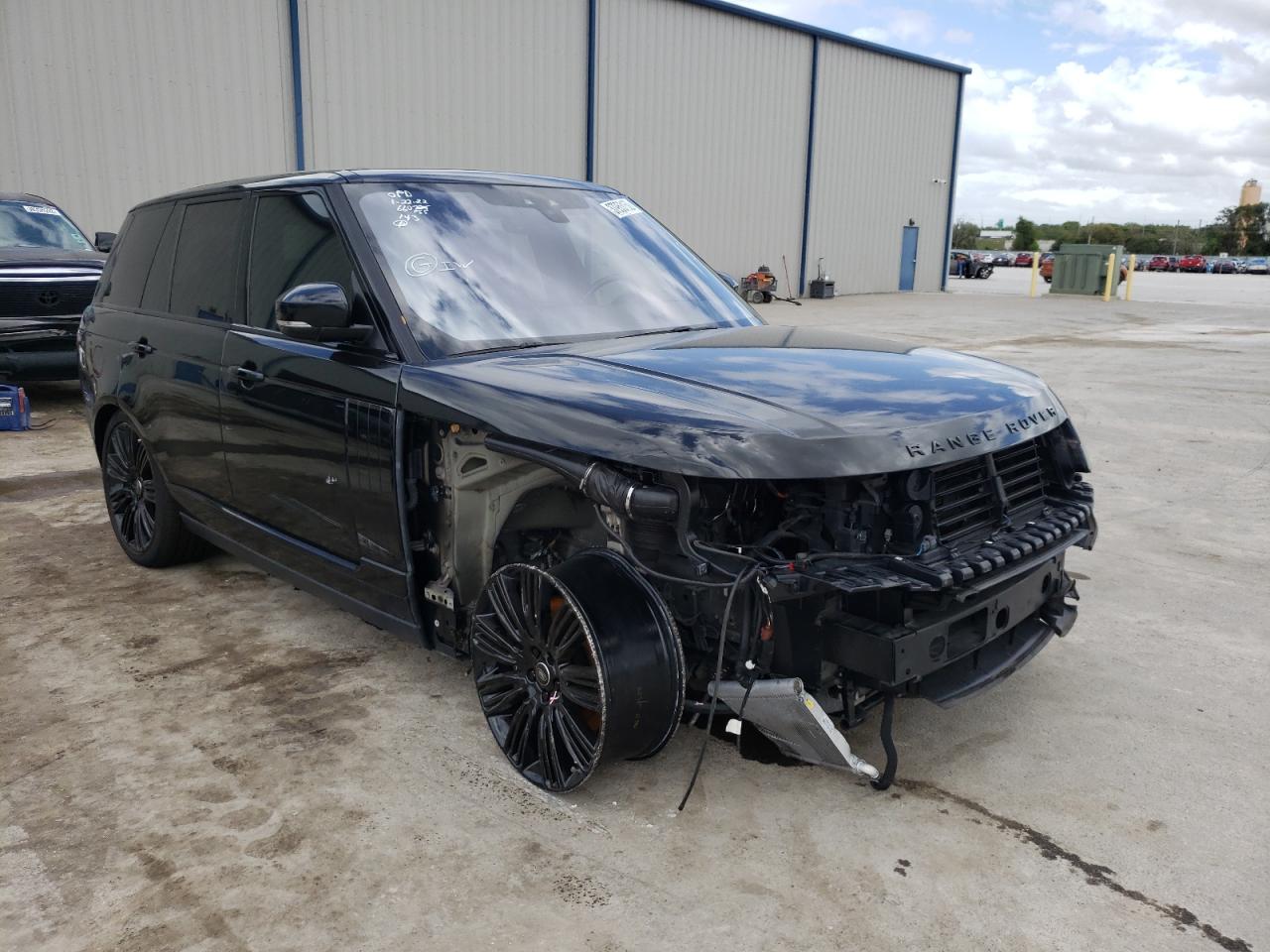 LAND ROVER RANGE ROVE 2018 with VIN SALGS2SV5JA391390 - Photo from auction