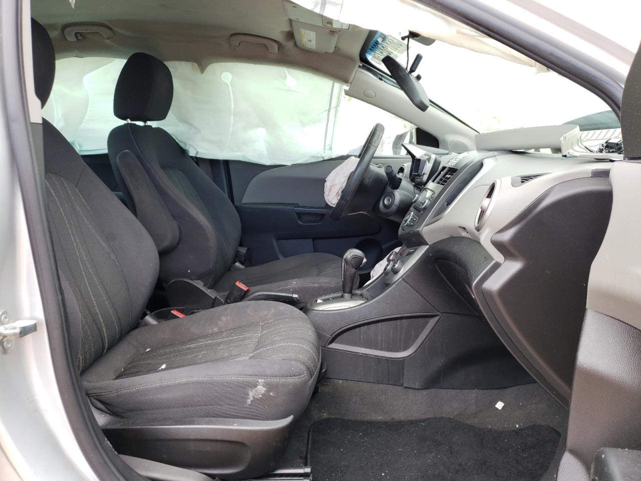 Photo 5 from auction – 2015 CHEVROLET SONIC LT with VIN 1G1JC5SH9F4109434