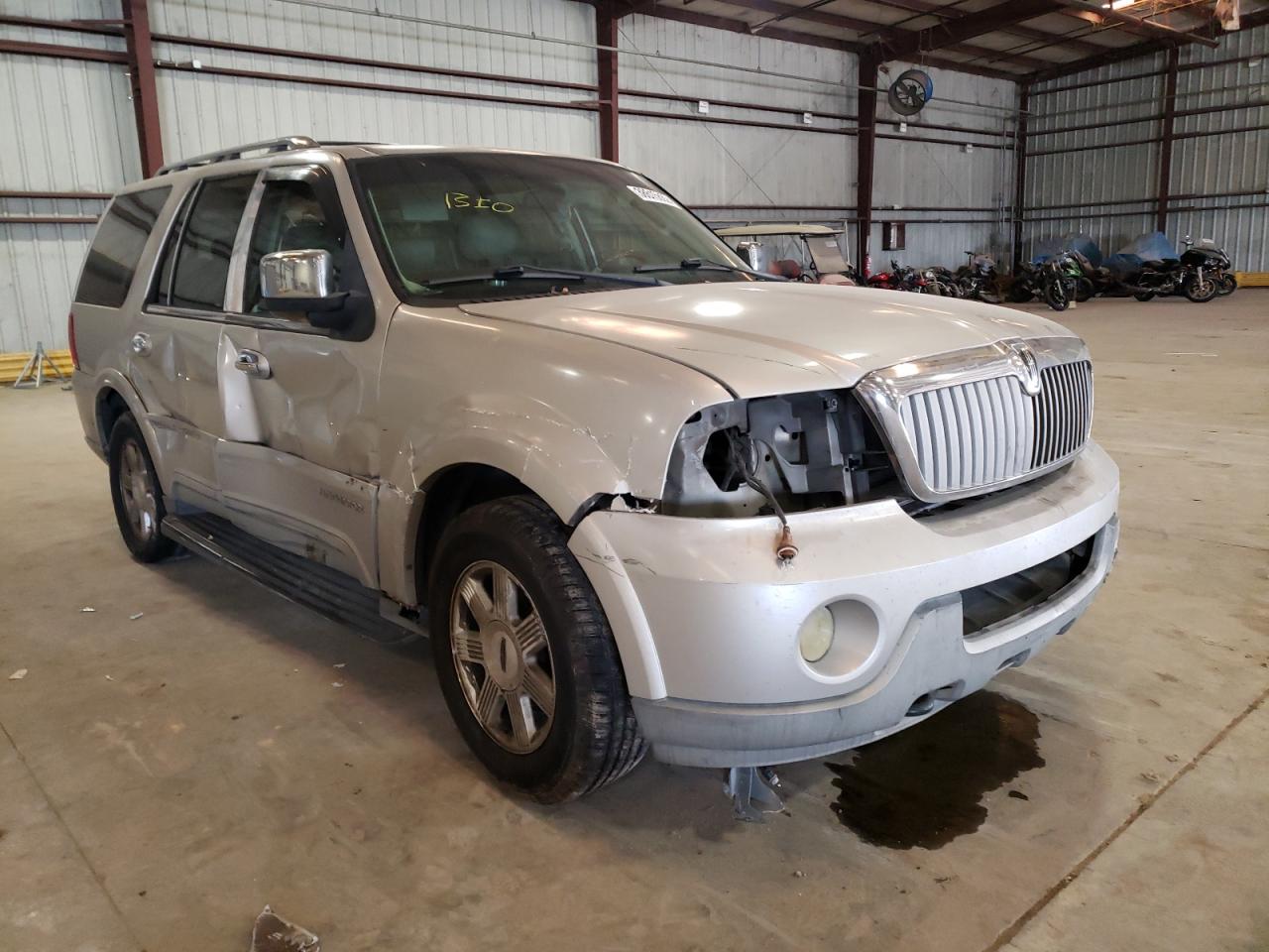LINCOLN NAVIGATOR 2003 with VIN 5LMFU27R43LJ21849 - Photo from auction