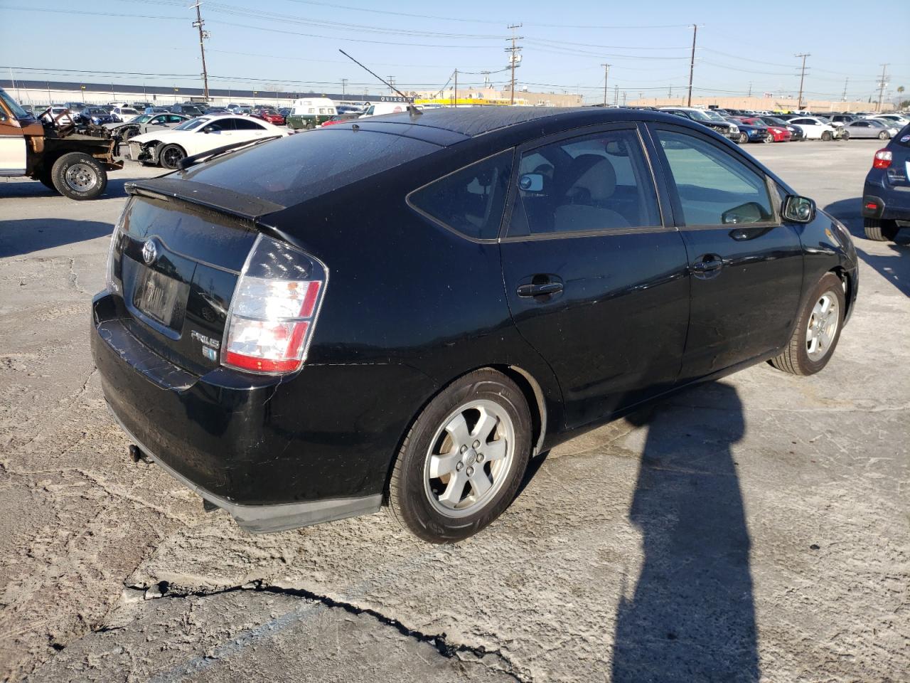 Photo 4 from auction – 2005 TOYOTA PRIUS with VIN JTDKB20U753070036