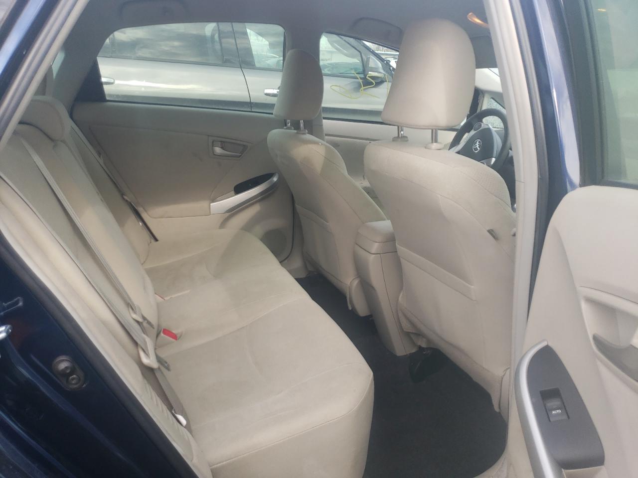 Photo 6 from auction – 2014 TOYOTA PRIUS with VIN JTDKN3DU8E1758081