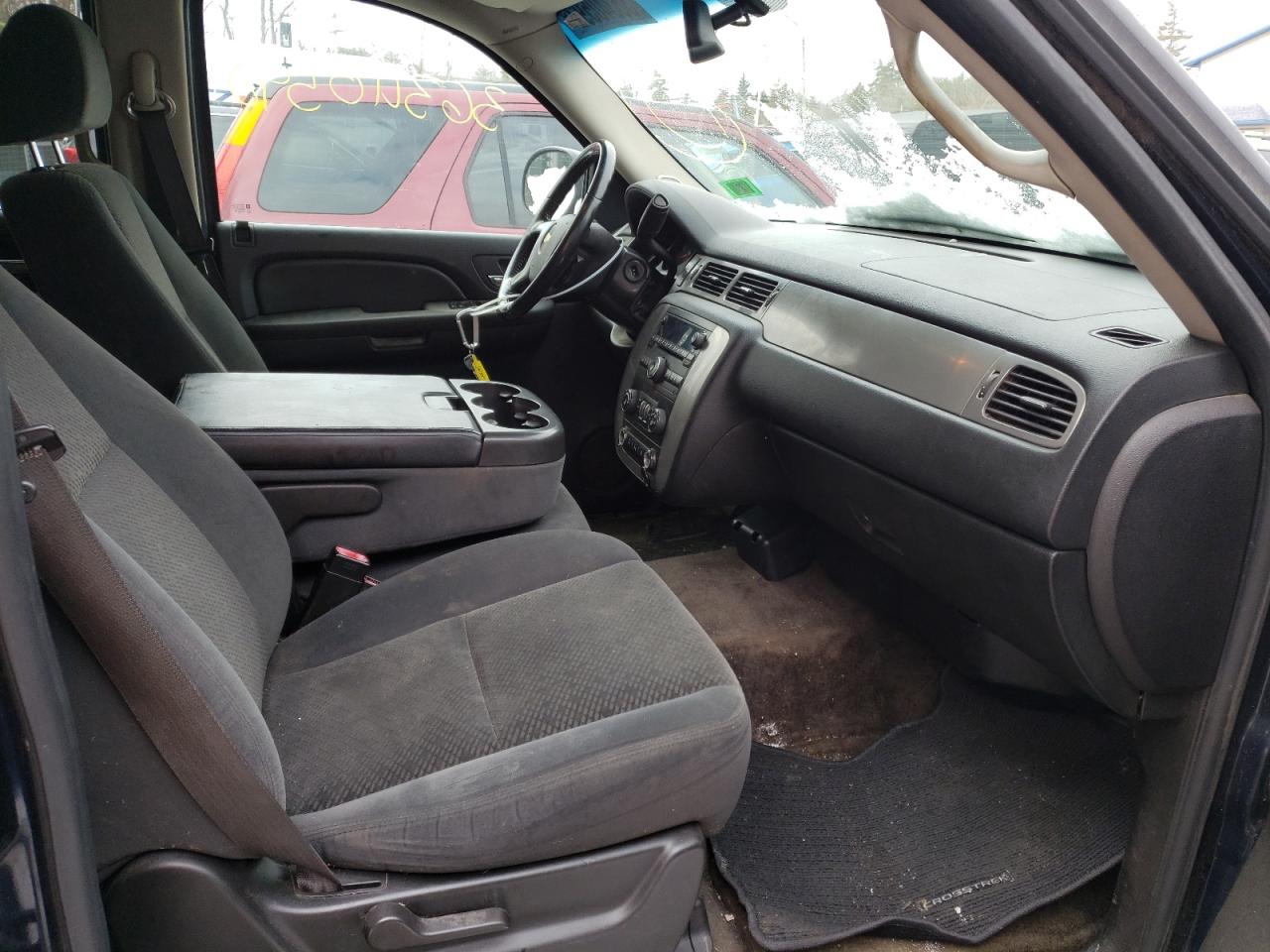 Photo 5 from auction – 2008 CHEVROLET SUBURBAN K with VIN 1GNFK16338J233153