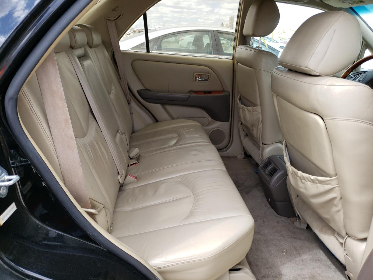 Photo 6 from auction – 2001 LEXUS RX 300 with VIN JTJGF10UX10097289