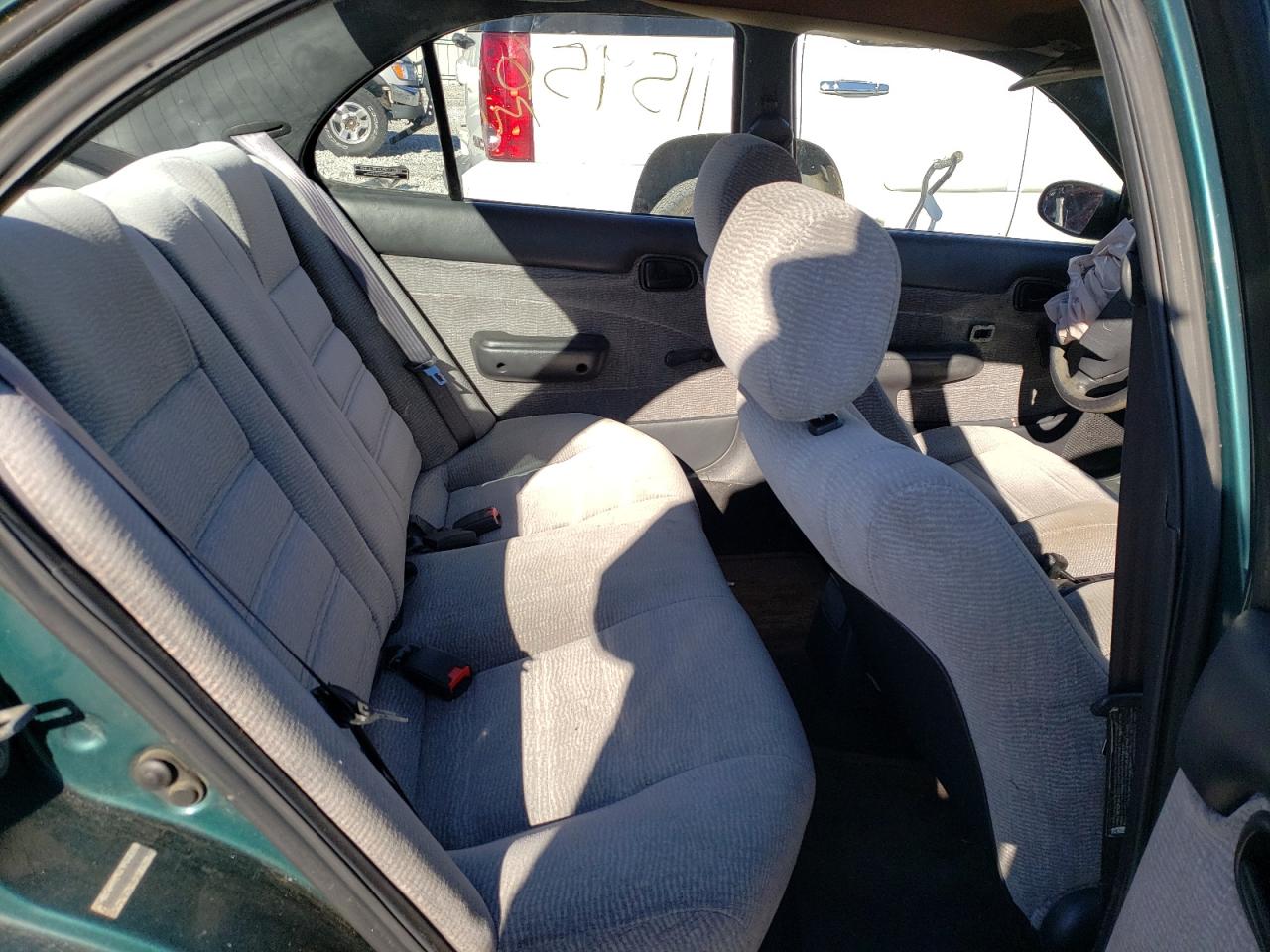 Photo 6 from auction – 1996 GEO PRIZM BASE with VIN 1Y1SK5268TZ055938