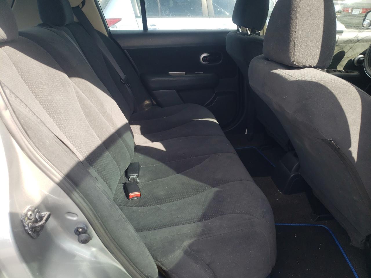 Photo 6 from auction – 2011 NISSAN VERSA S with VIN 3N1BC1CP7BL406557