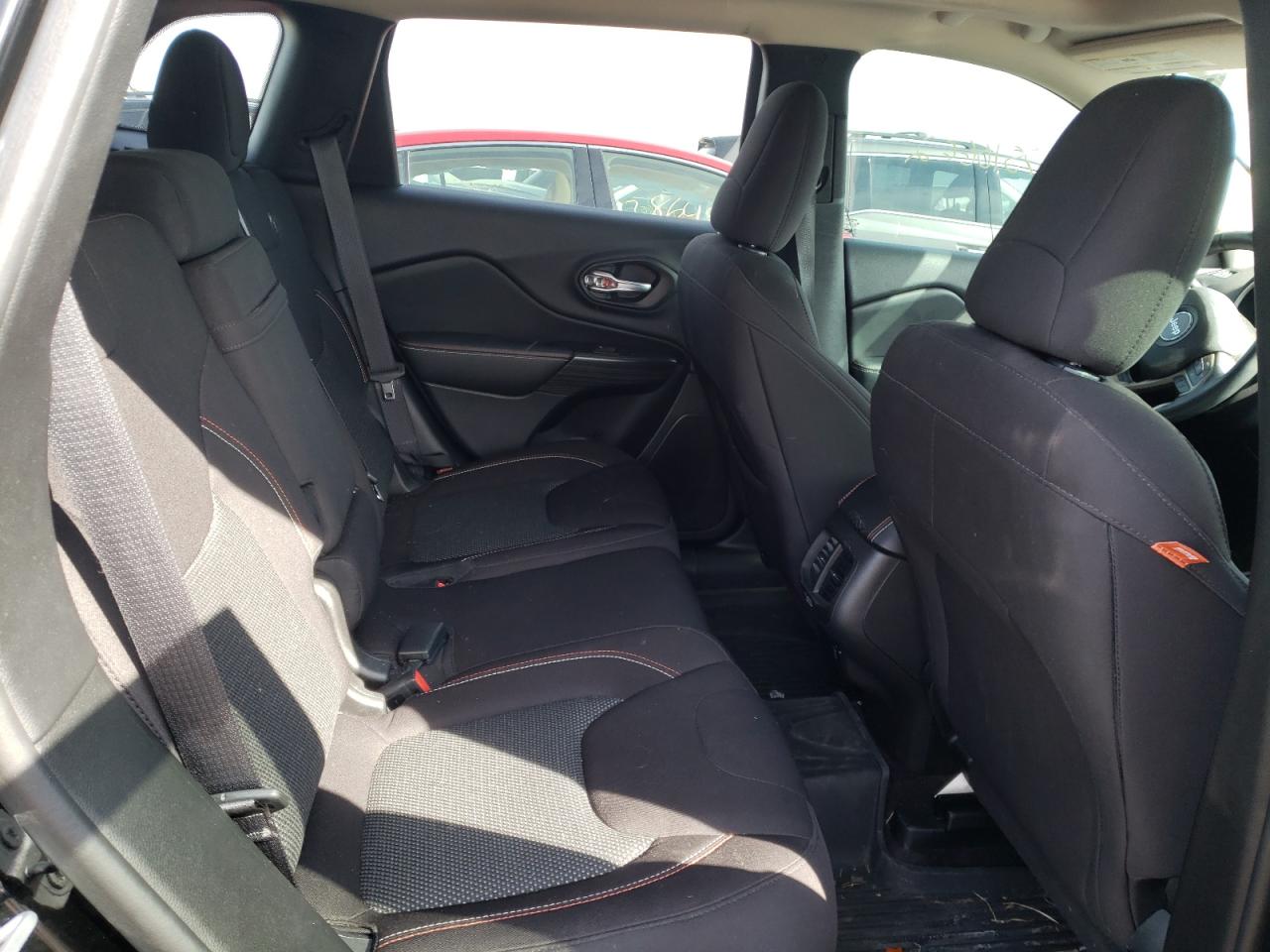 Photo 6 from auction – 2017 JEEP CHEROKEE L with VIN 1C4PJMCS3HW531671