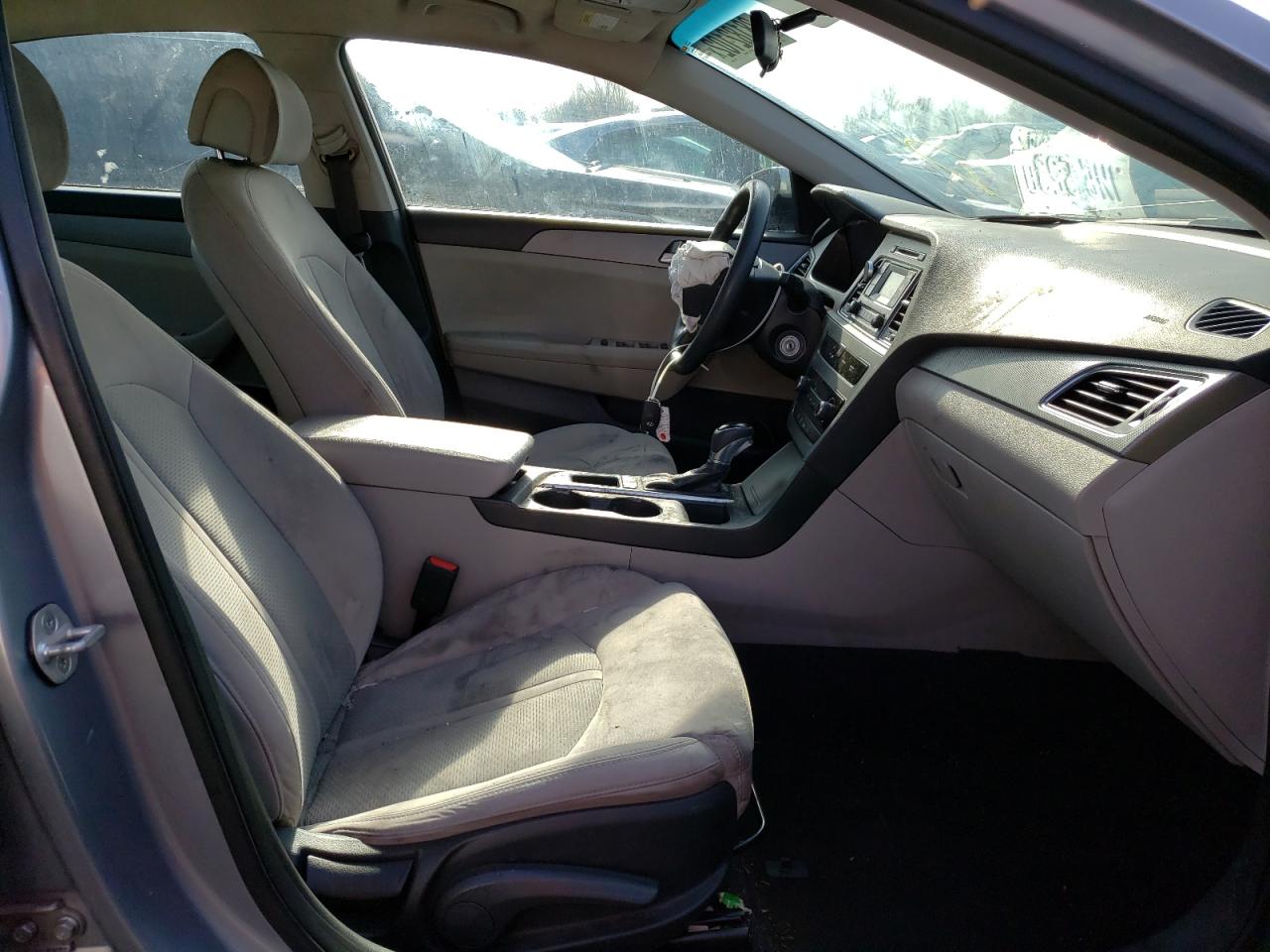 Photo 5 from auction – 2015 HYUNDAI SONATA SE with VIN 5NPE24AF8FH128038