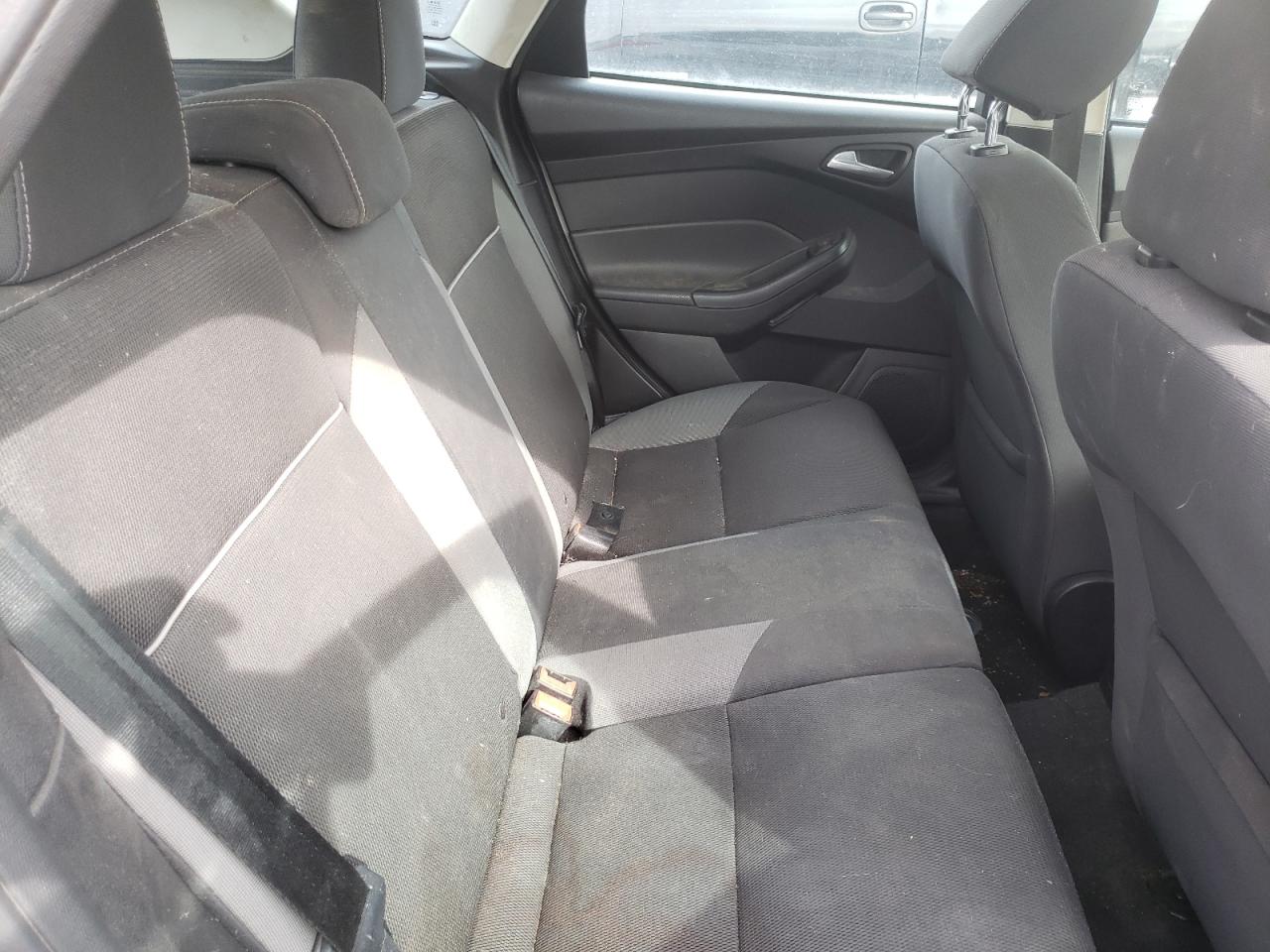 Photo 6 from auction – 2014 FORD FOCUS SE with VIN 1FADP3K22EL323670