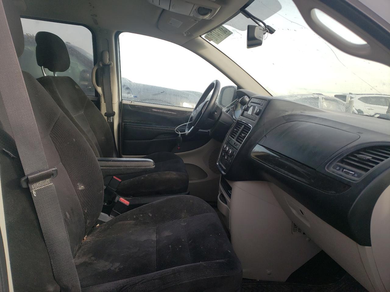 Photo 5 from auction – 2014 DODGE GRAND CARA with VIN 2C4RDGBG1ER286677