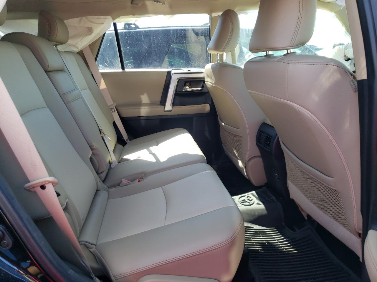 Photo 6 from auction – 2019 TOYOTA 4RUNNER SR with VIN JTEBU5JR9K5664998