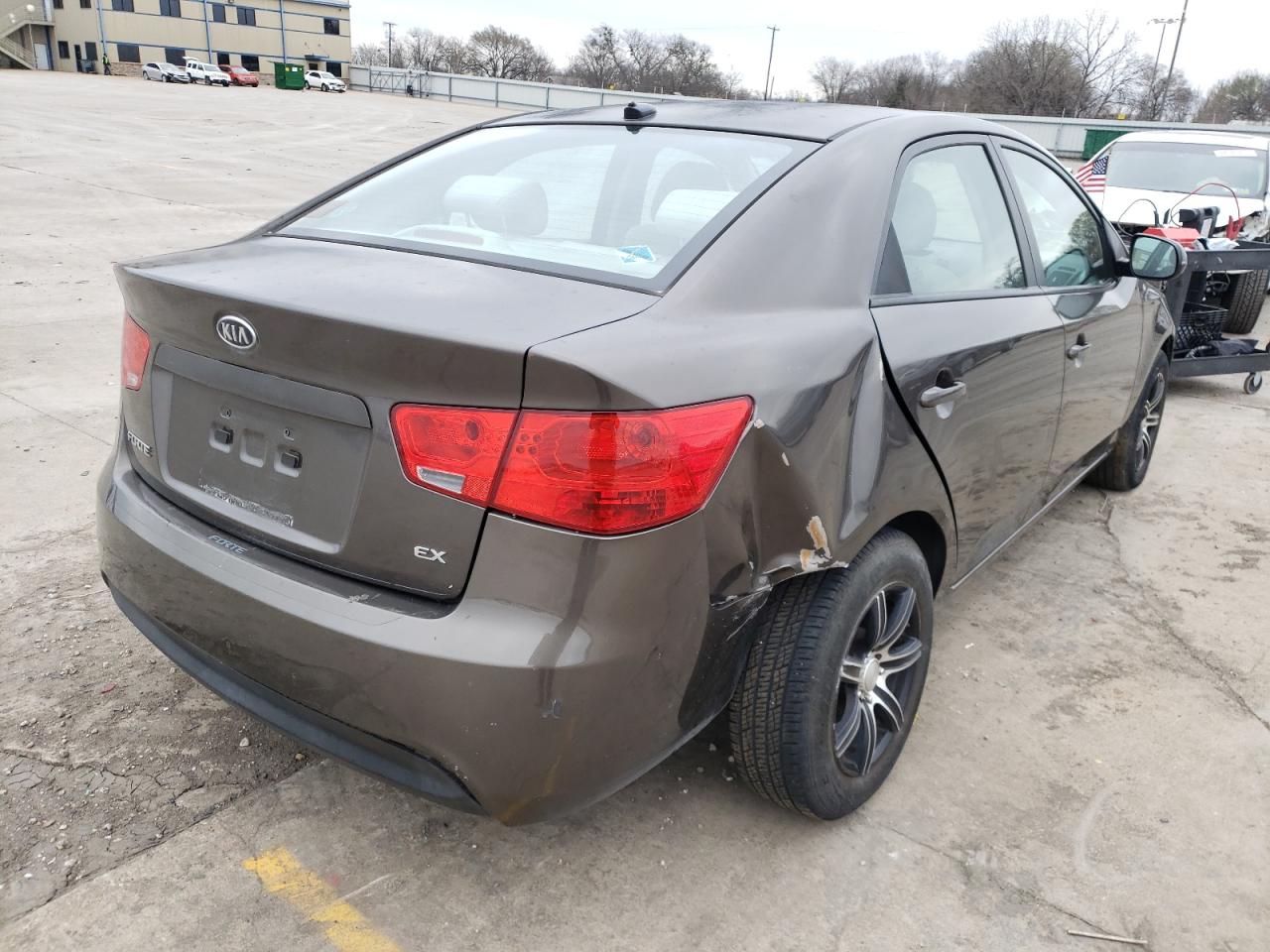 Photo 4 from auction – 2011 KIA FORTE EX with VIN KNAFU4A24B5438173