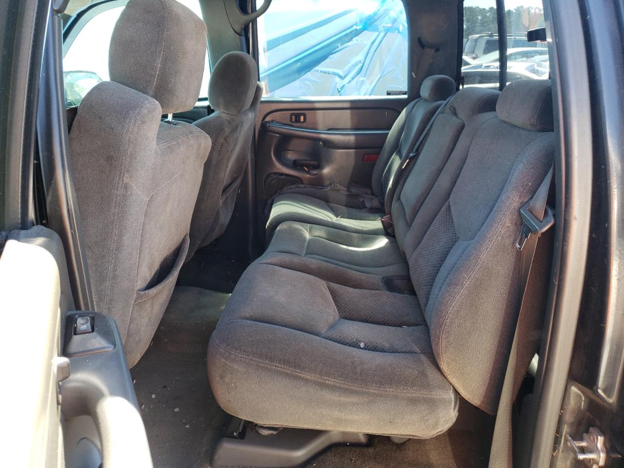Photo 6 from auction – 2006 CHEVROLET SILVERADO with VIN 2GCEC13V761294861