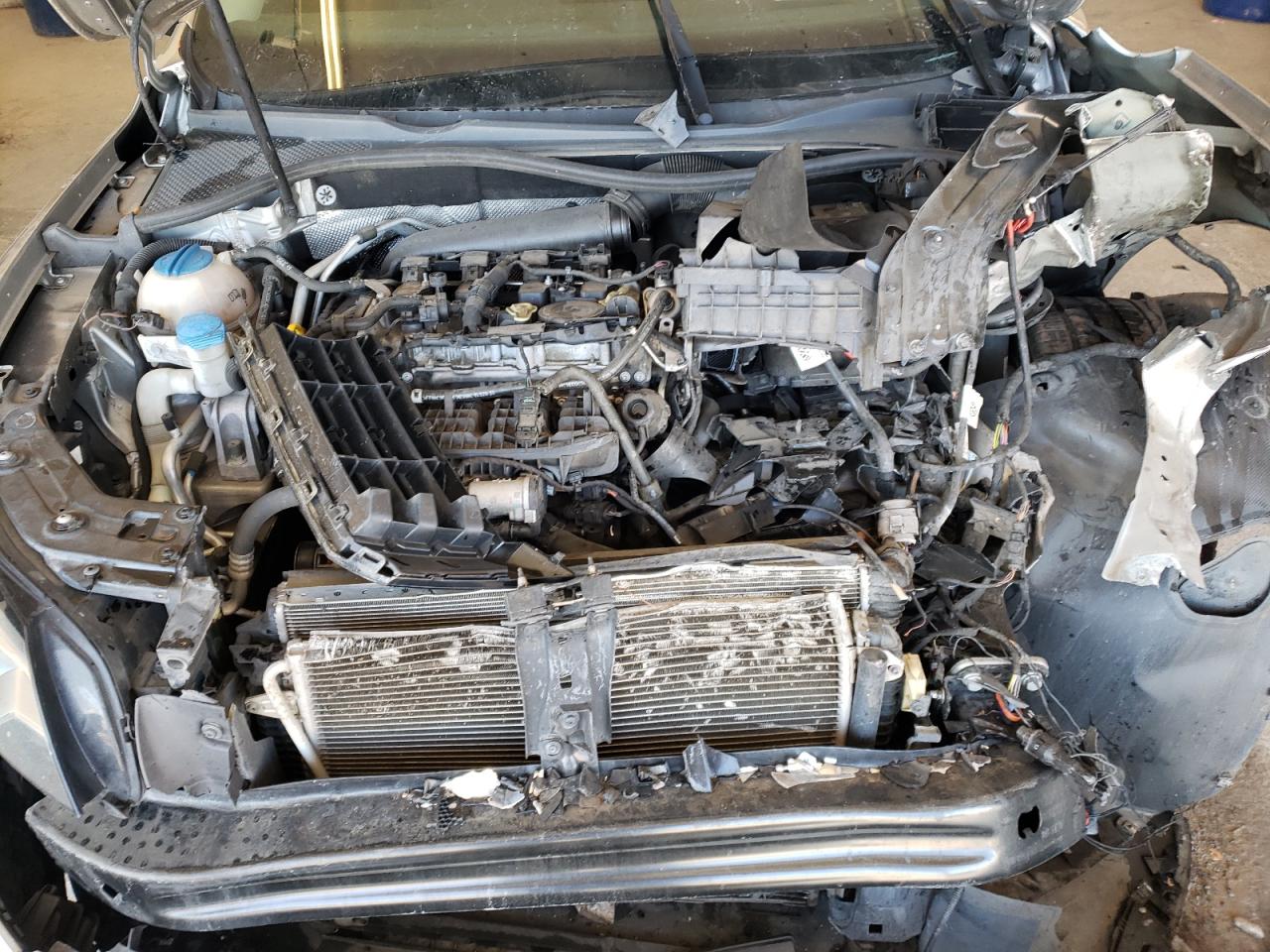 Photo 7 from auction – 2014 VOLKSWAGEN PASSAT SE with VIN 1VWBS7A37EC038820