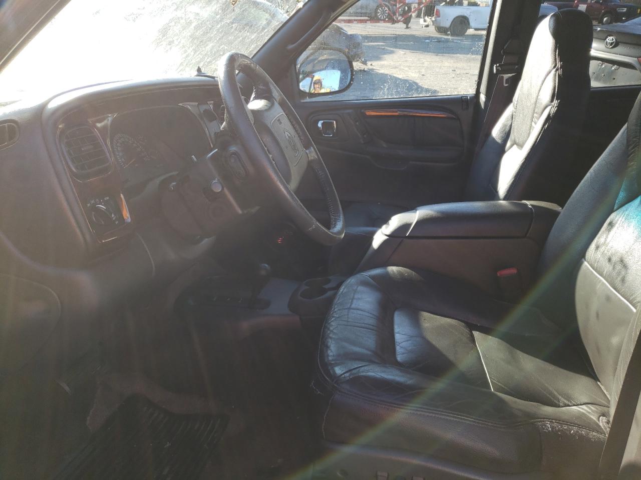 Photo 5 from auction – 2000 DODGE DURANGO with VIN 1B4HS28N3YF207805